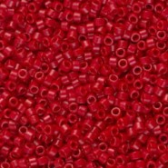 Miyuki Delica Perlen 11/0 - Opaque matte dyed red DB-791